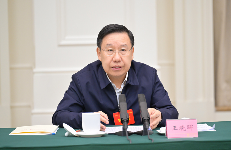 王晓晖在省级领导干部深入贯彻中央八项规定精神学习教育读书班上强调
始终用严的标准严的要求检身正己
示范带动全省干部队伍作风持续向好
施小琳田向利于立军参加「相关图片」