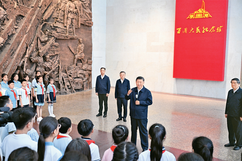 习近平:弘扬伟大抗战精神,向着中华民族伟大复兴的光辉彼岸奋勇前进「相关图片」 习近平:弘扬伟大抗战精神,向着中华民族伟大复兴的光辉彼岸奋勇前进「相关图片」